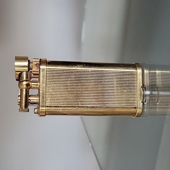 Dunhill 18K Gold Plated Fine Line Flint Lighter - Picture 4 of 11